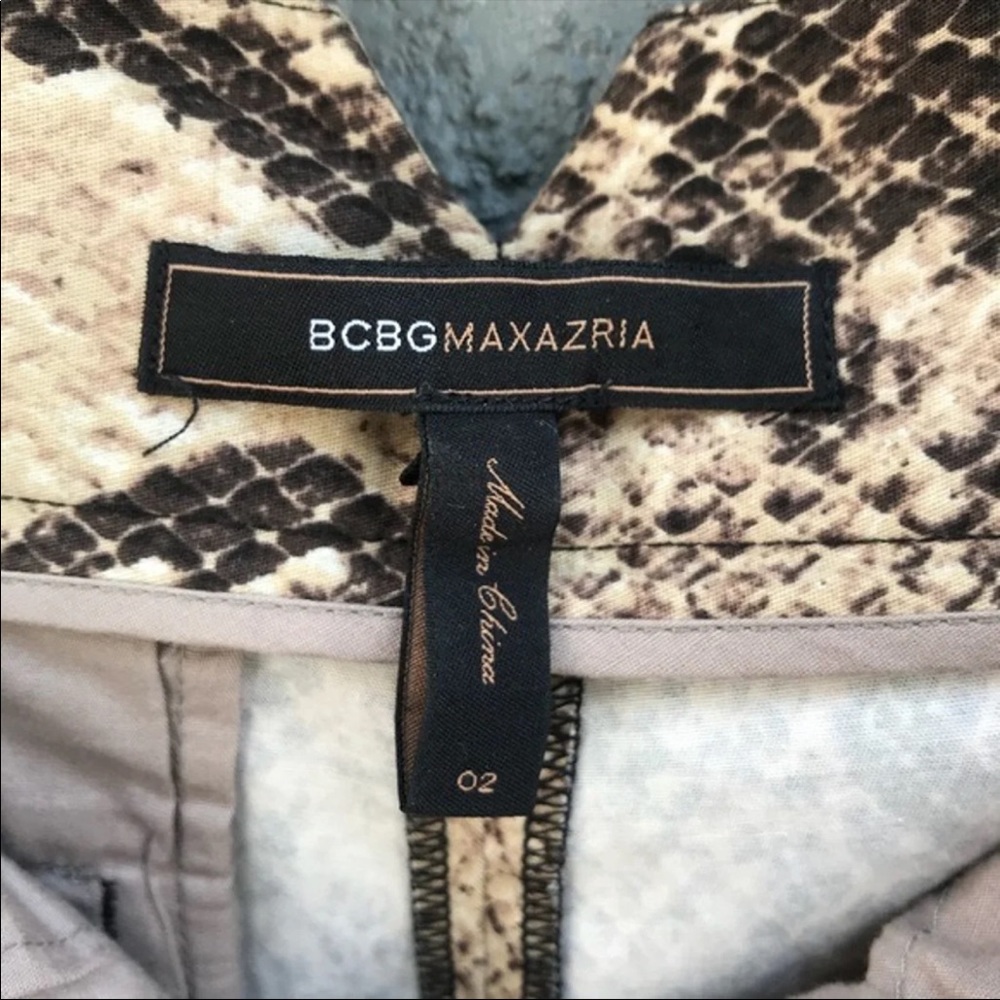 BCBGMaxAzria Shorts - Picture 4 of 7